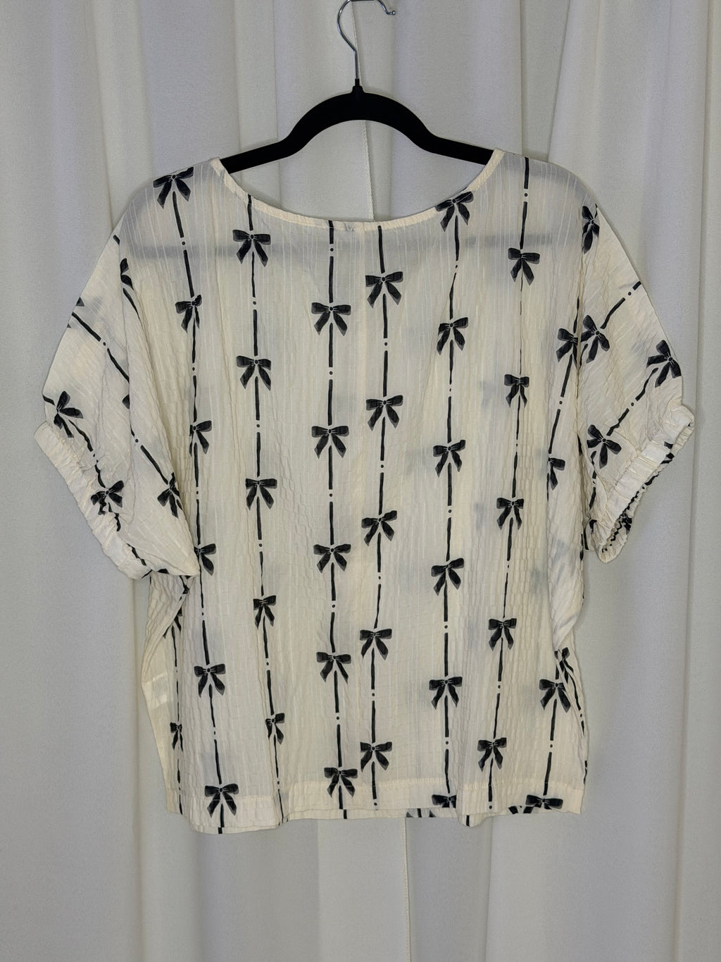 Bow Print Short Sleeve Top